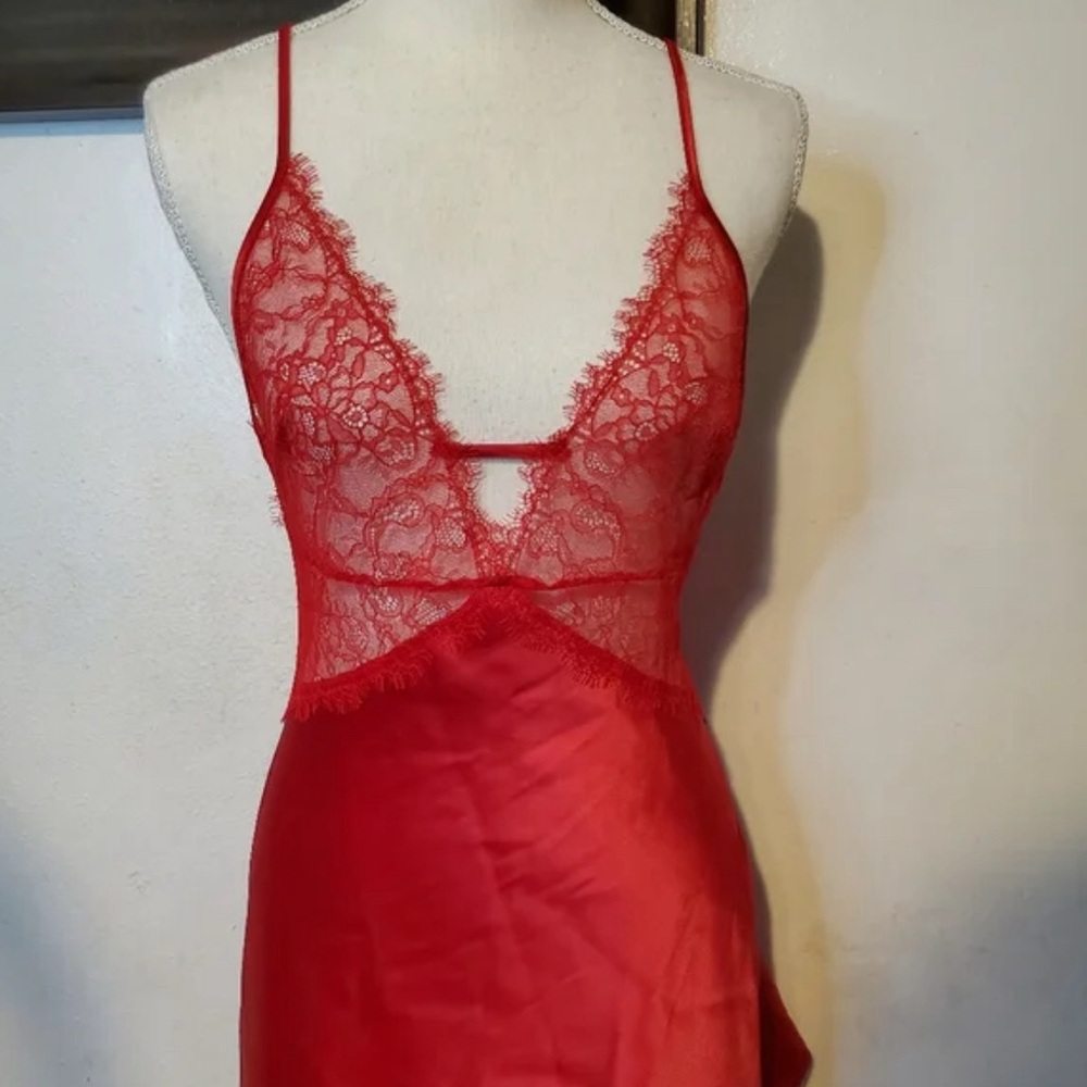 Victoria’s Secret | Intimates & Sleepwear | XXL | Red